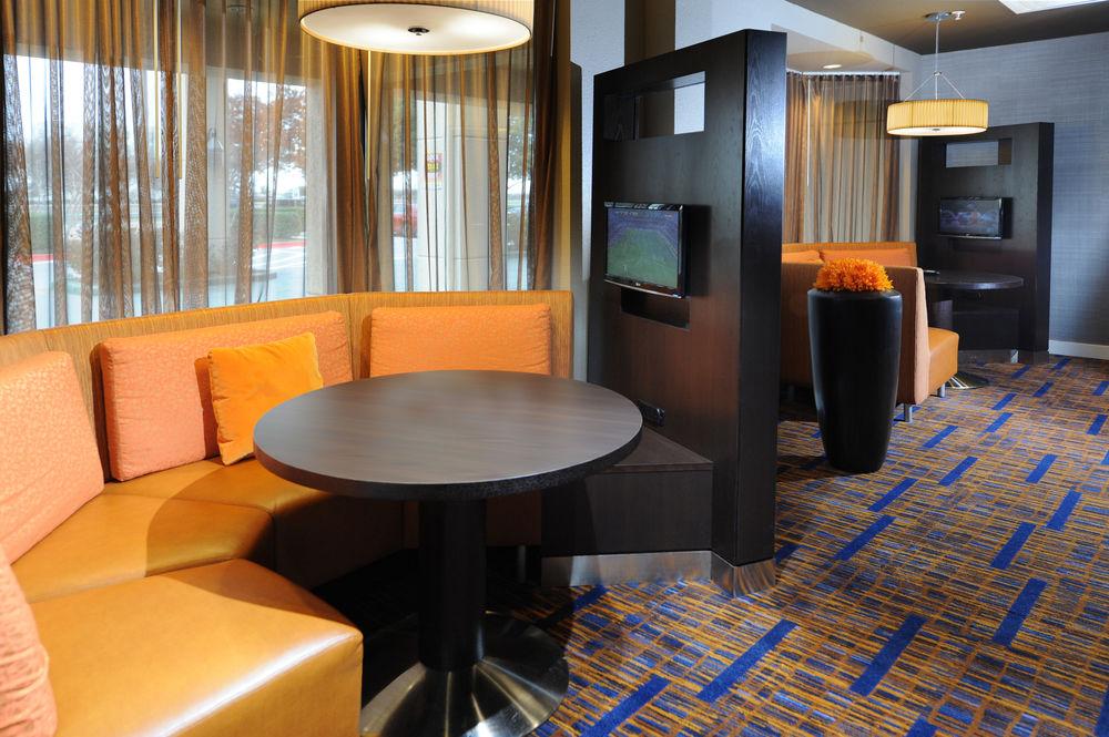Courtyard By Marriott Dallas Plano In Legacy Park Экстерьер фото