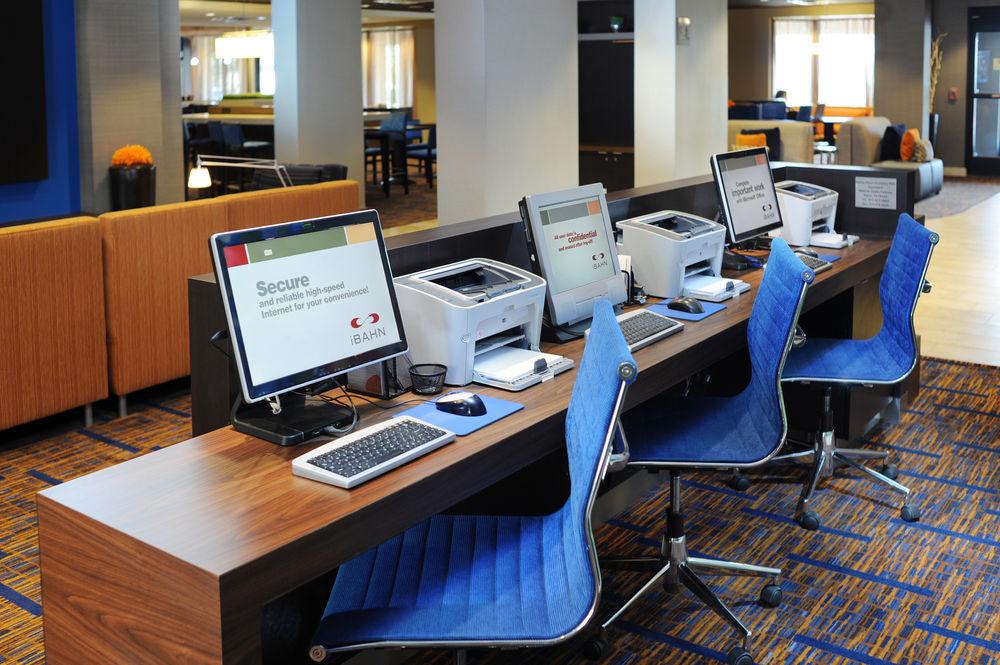 Courtyard By Marriott Dallas Plano In Legacy Park Экстерьер фото