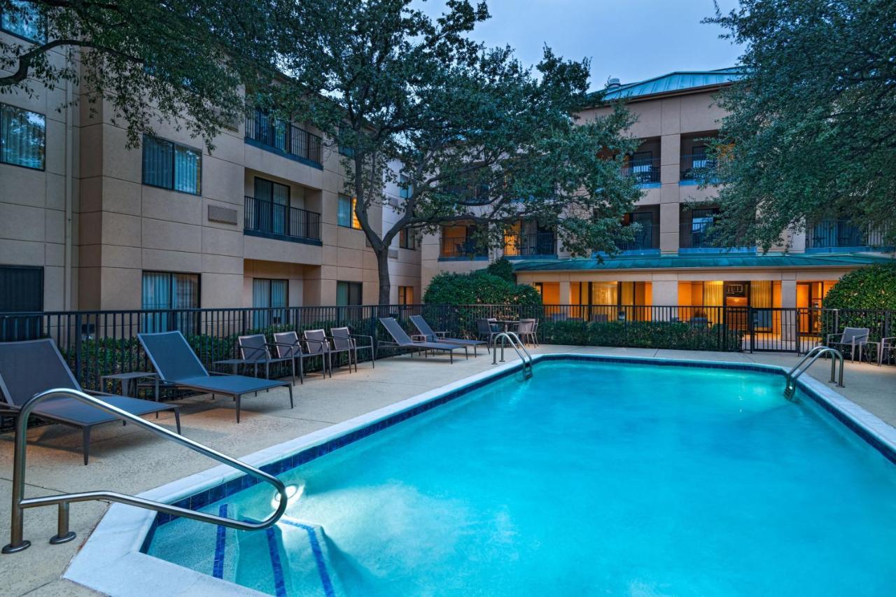 Courtyard By Marriott Dallas Plano In Legacy Park Экстерьер фото