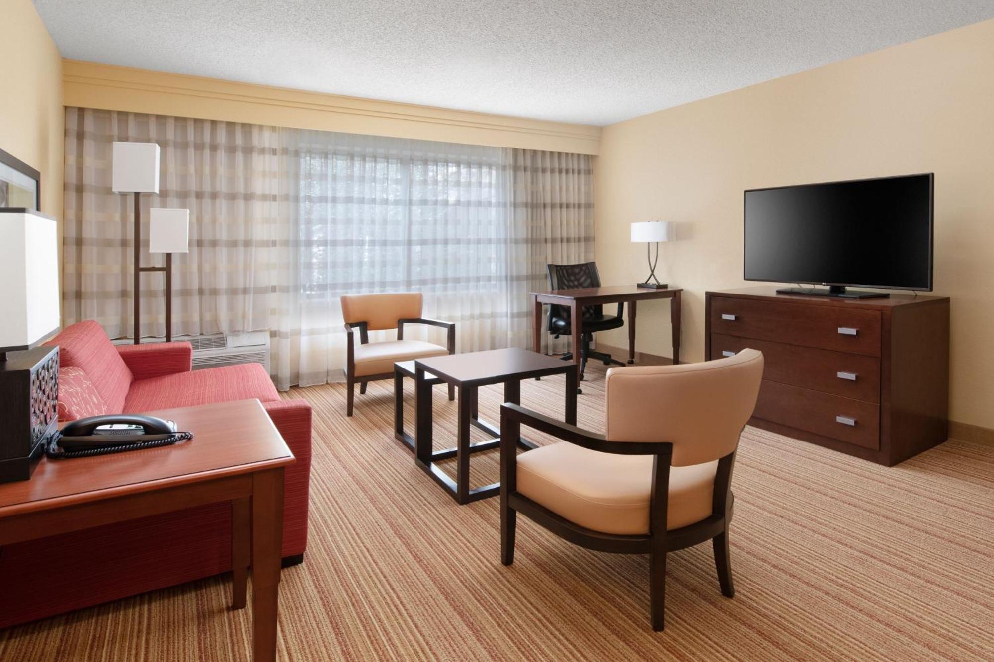 Courtyard By Marriott Dallas Plano In Legacy Park Экстерьер фото
