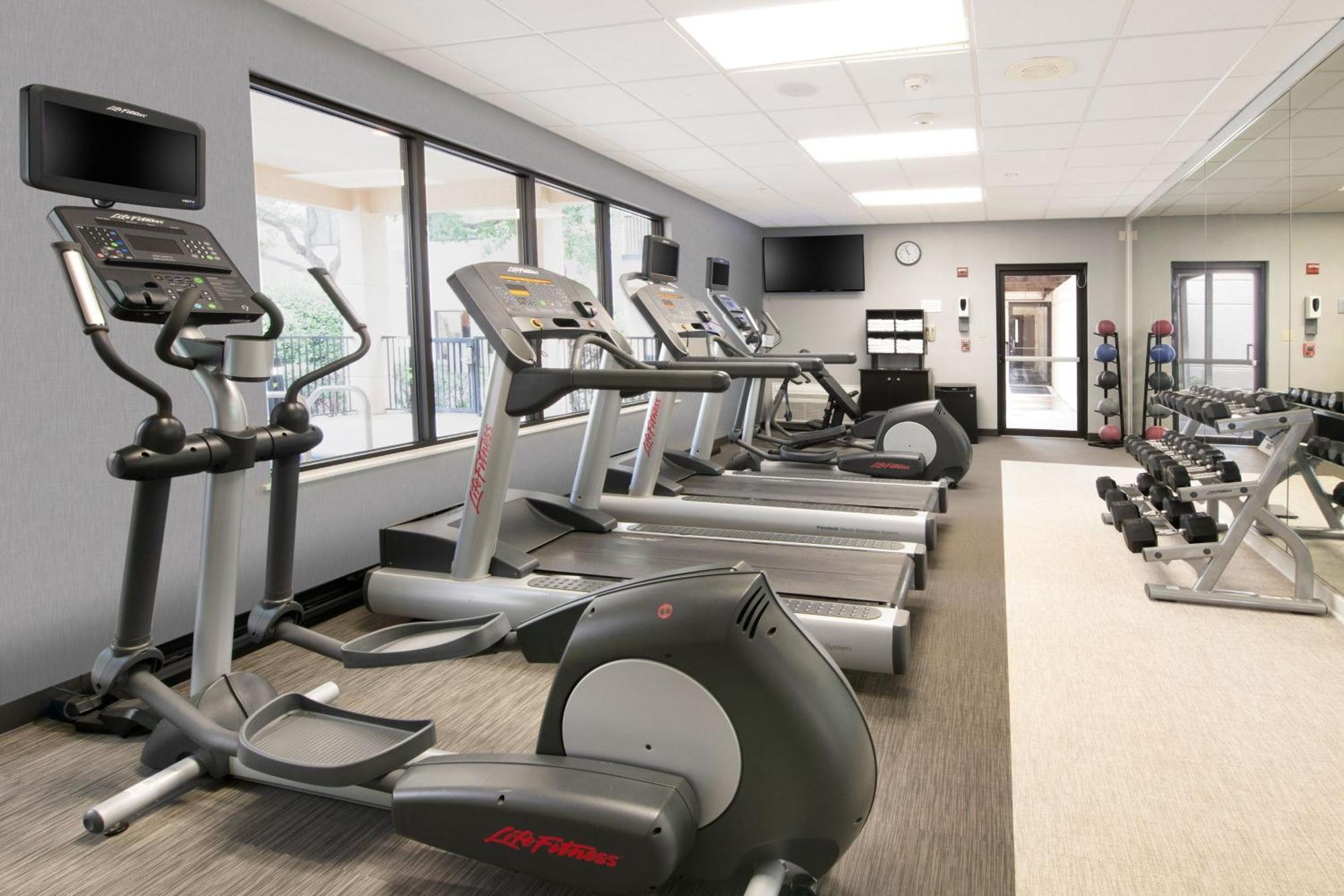 Courtyard By Marriott Dallas Plano In Legacy Park Экстерьер фото