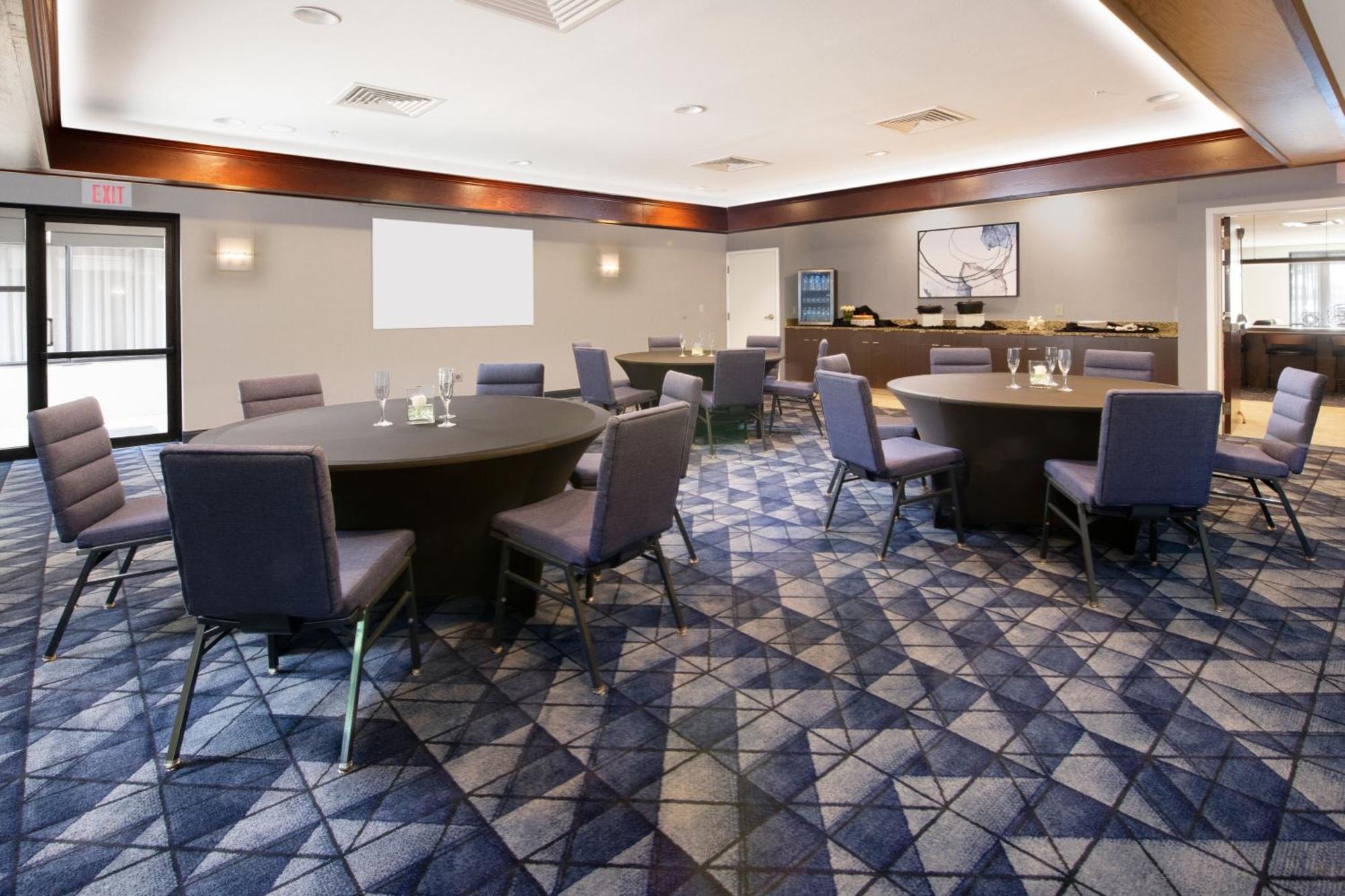 Courtyard By Marriott Dallas Plano In Legacy Park Экстерьер фото
