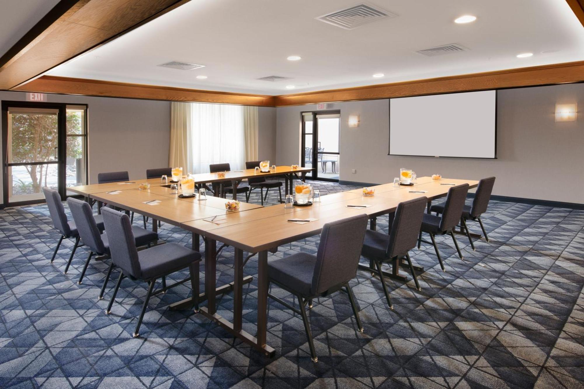 Courtyard By Marriott Dallas Plano In Legacy Park Экстерьер фото