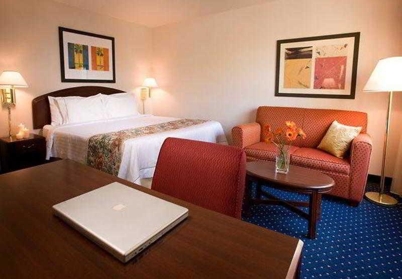 Courtyard By Marriott Dallas Plano In Legacy Park Номер фото