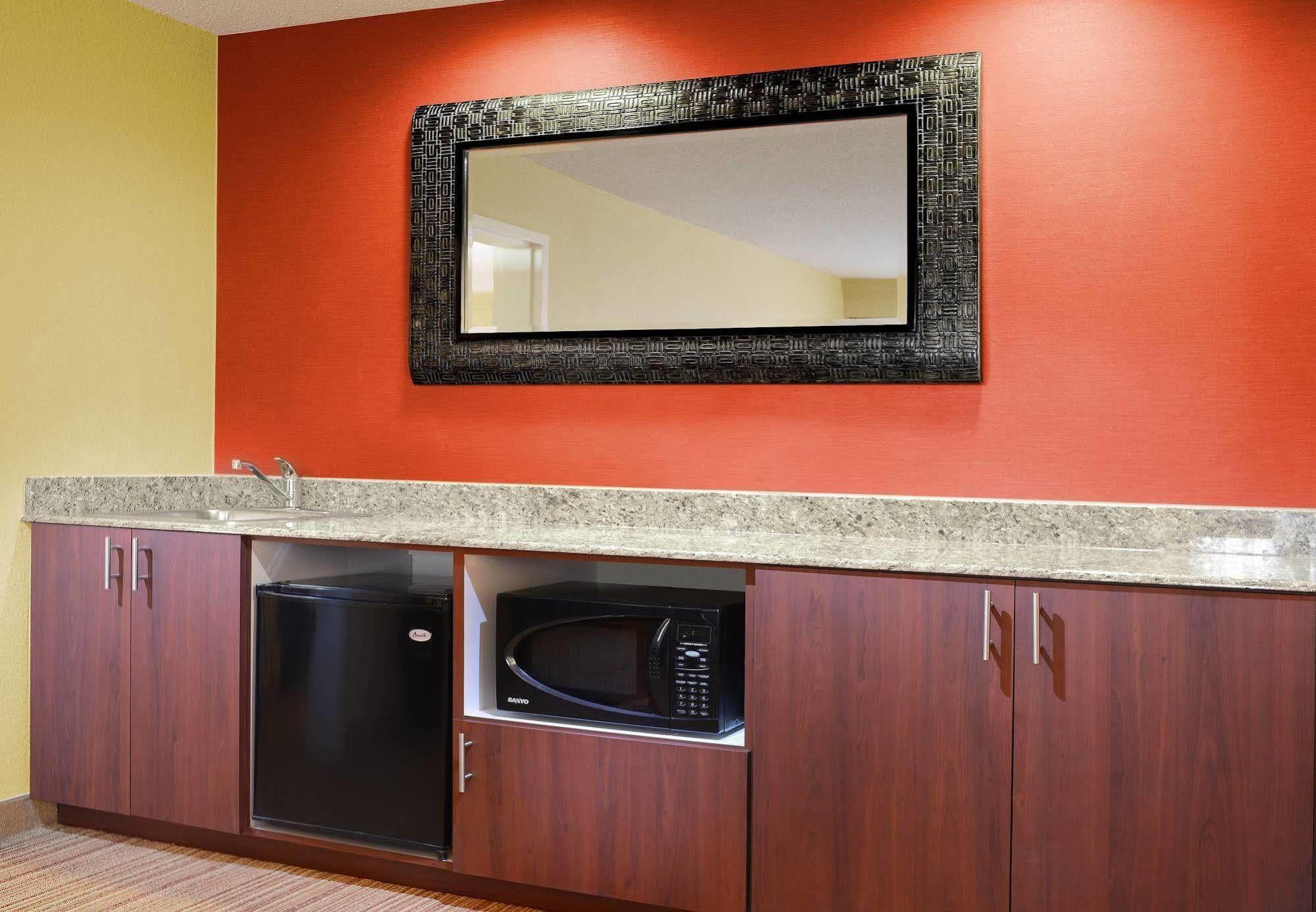 Courtyard By Marriott Dallas Plano In Legacy Park Экстерьер фото