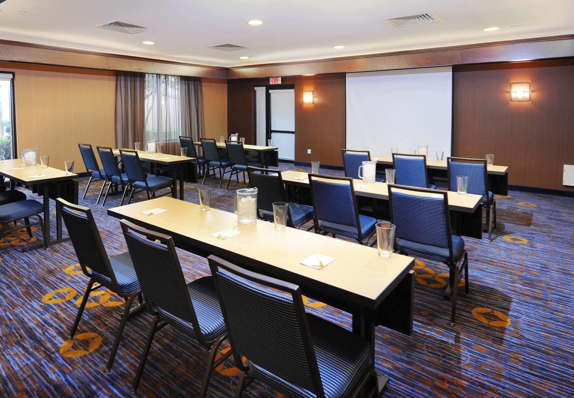Courtyard By Marriott Dallas Plano In Legacy Park Экстерьер фото